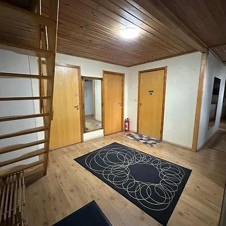 Fin Og Sentralt For En Stor Familie *