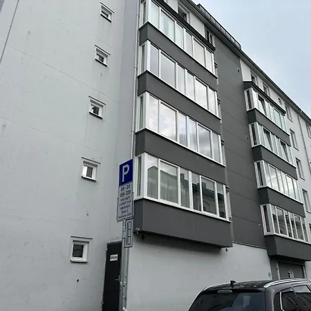Fin Og Sentralt For En Stor Familie *