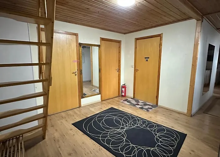Fin Og Sentralt For En Stor Familie *
